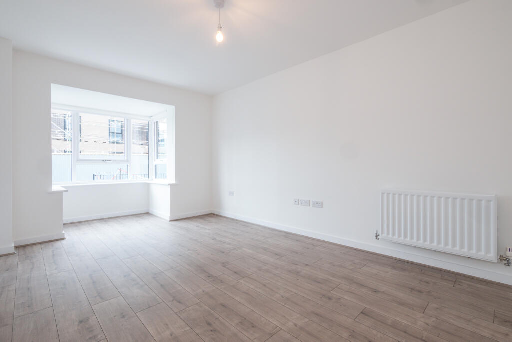 3 bedroom house at The Gateway - Image 10