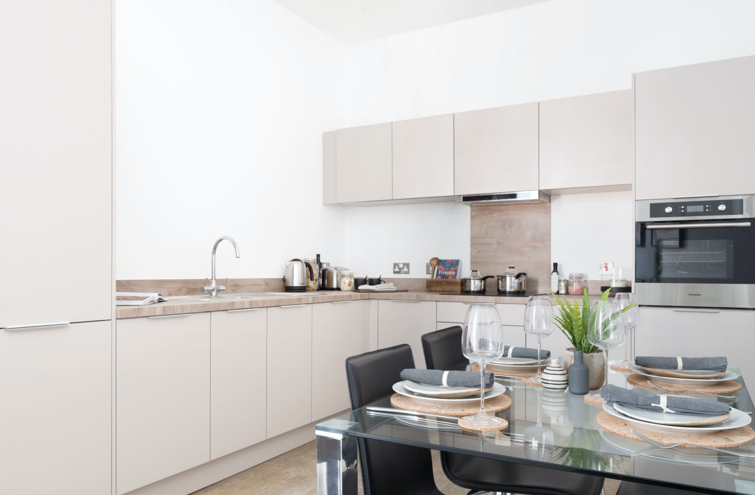 2 bedroom apartment at Allegro - Image 19