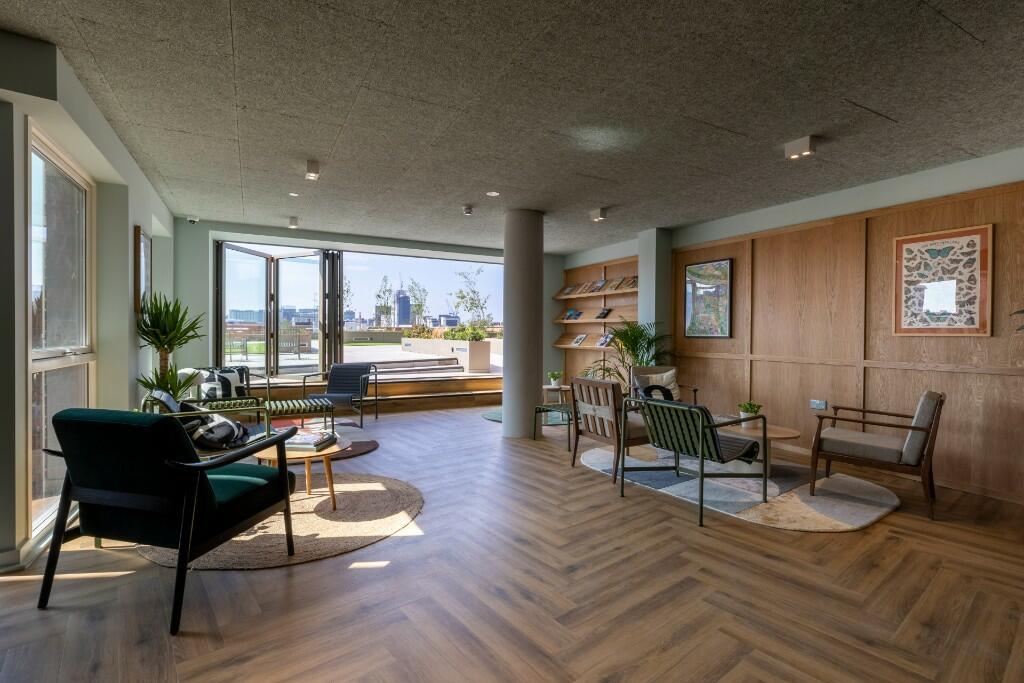 2 bedroom apartment at Hairpin House - Image 8