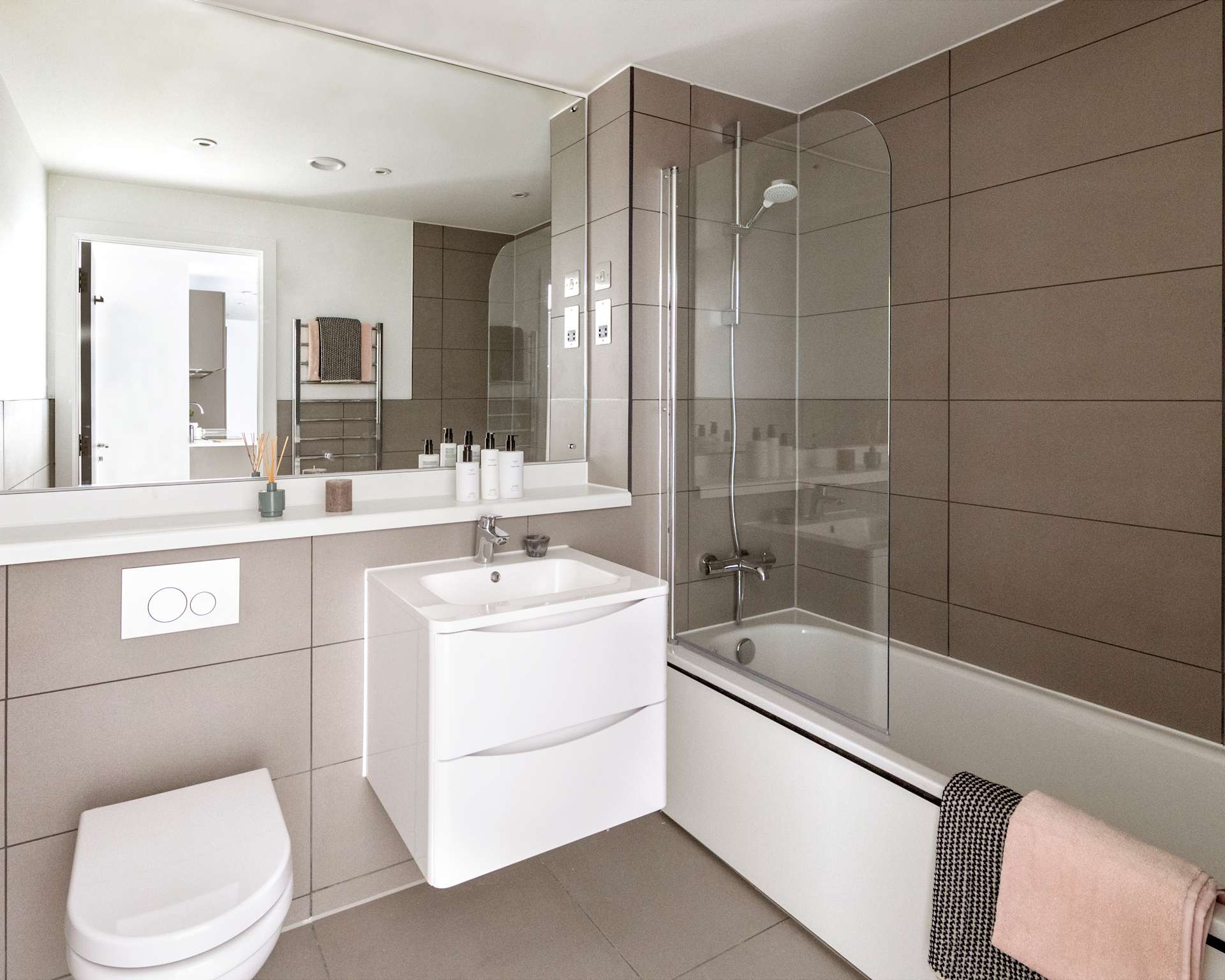 1 bedroom apartment at Landrow Place - Image 7