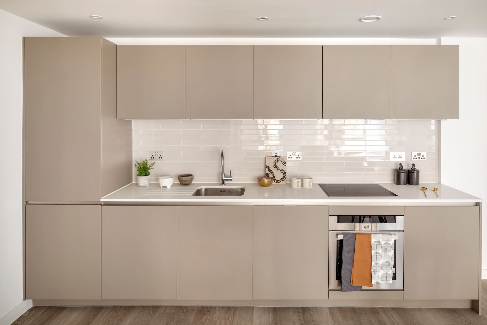 2 bedroom apartment at Landrow Place - Image 10