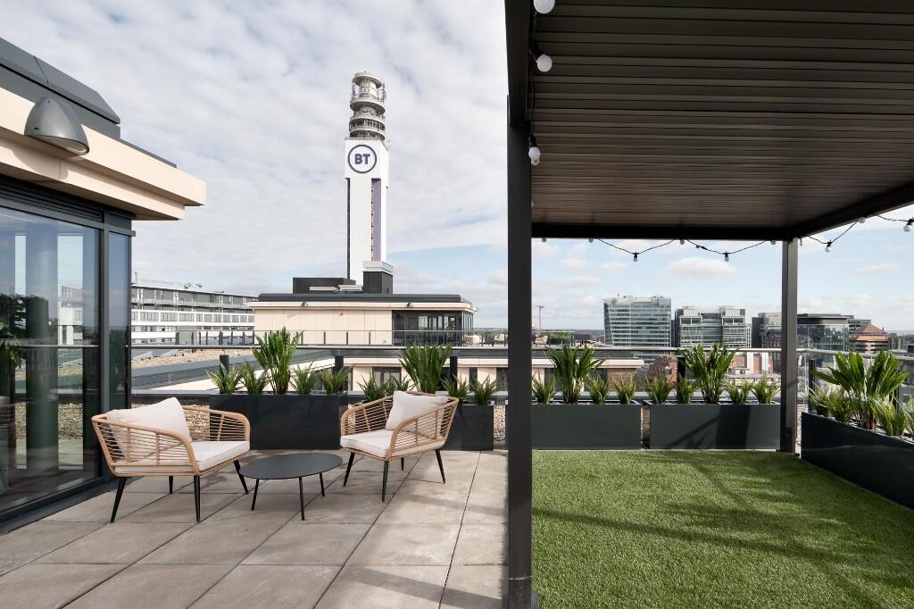 3 bedroom apartment at Landrow Place - Image 12