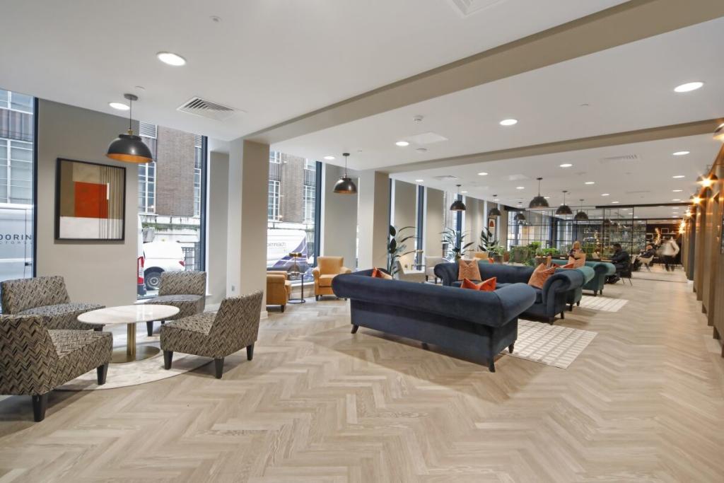 2 bedroom apartment at Landrow Place - Image 22