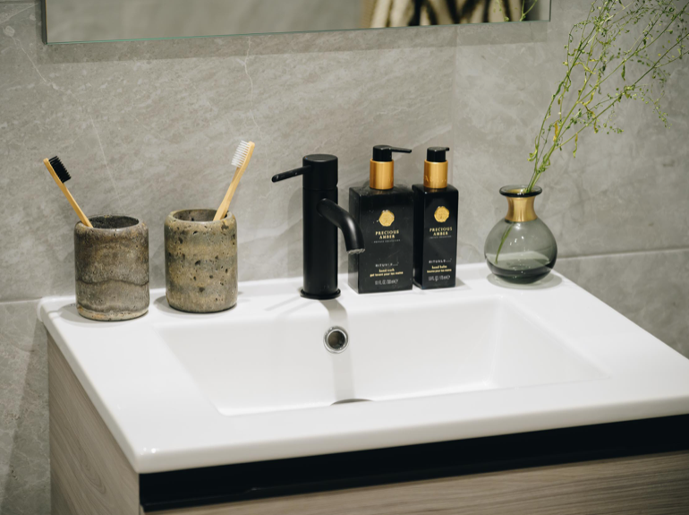 1 bedroom apartment at One Eastside - Image 6