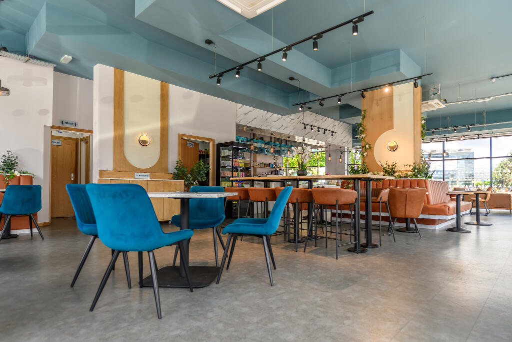 3 bedroom house at Soho Wharf - Image 7