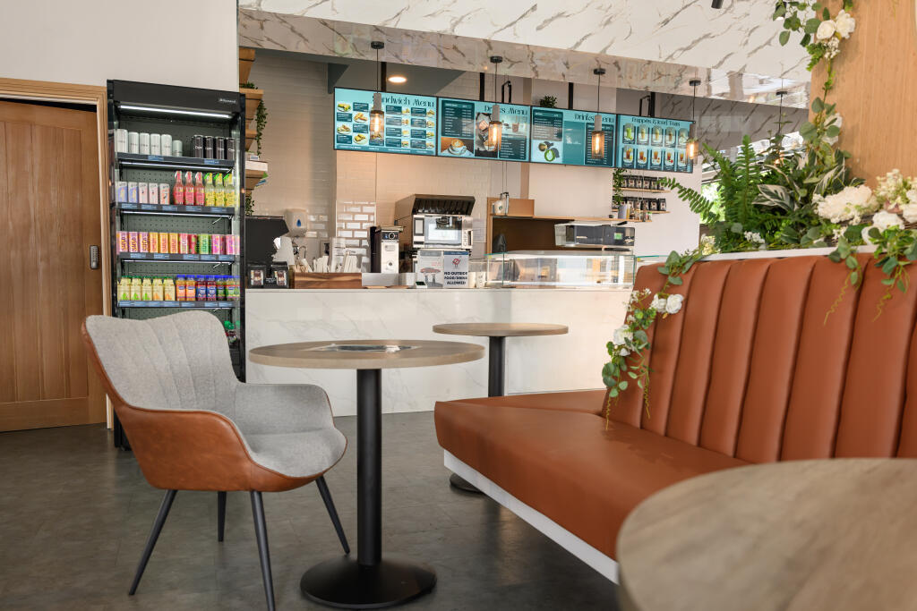 3 bedroom house at Soho Wharf - Image 18