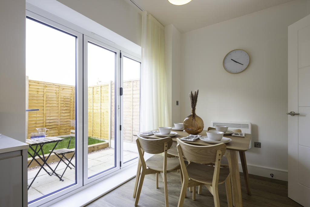 3 bedroom house at Soho Wharf - Image 5