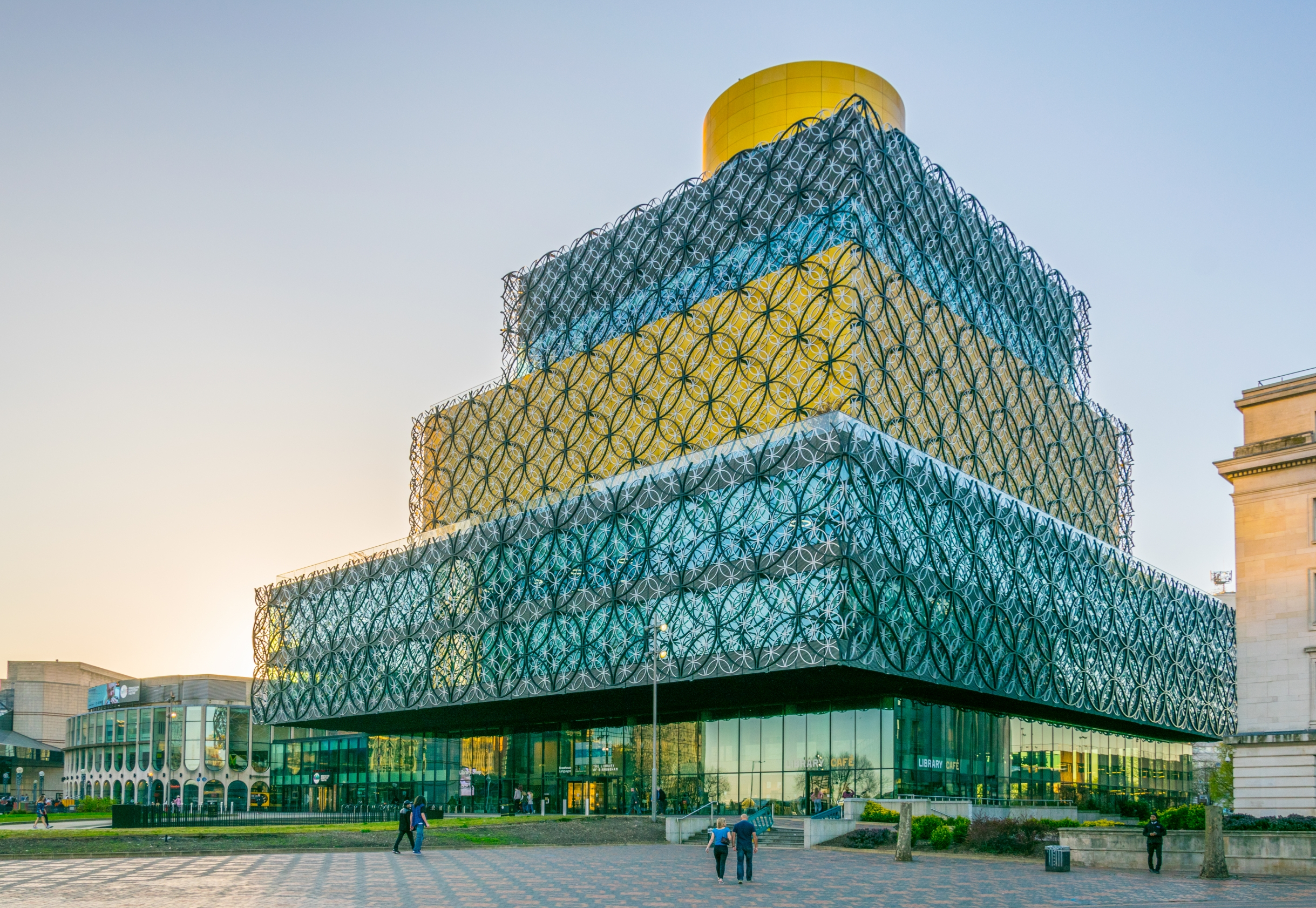 1 bedroom apartment at The Forum - Image 11