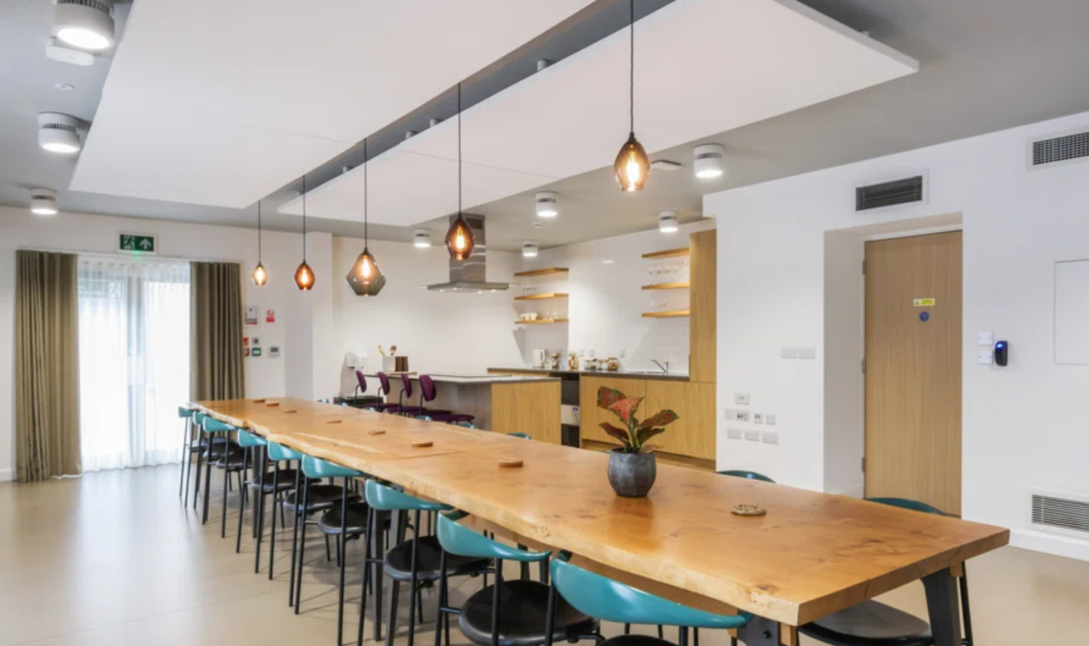 2 bedroom apartment at The Lansdowne - Image 3