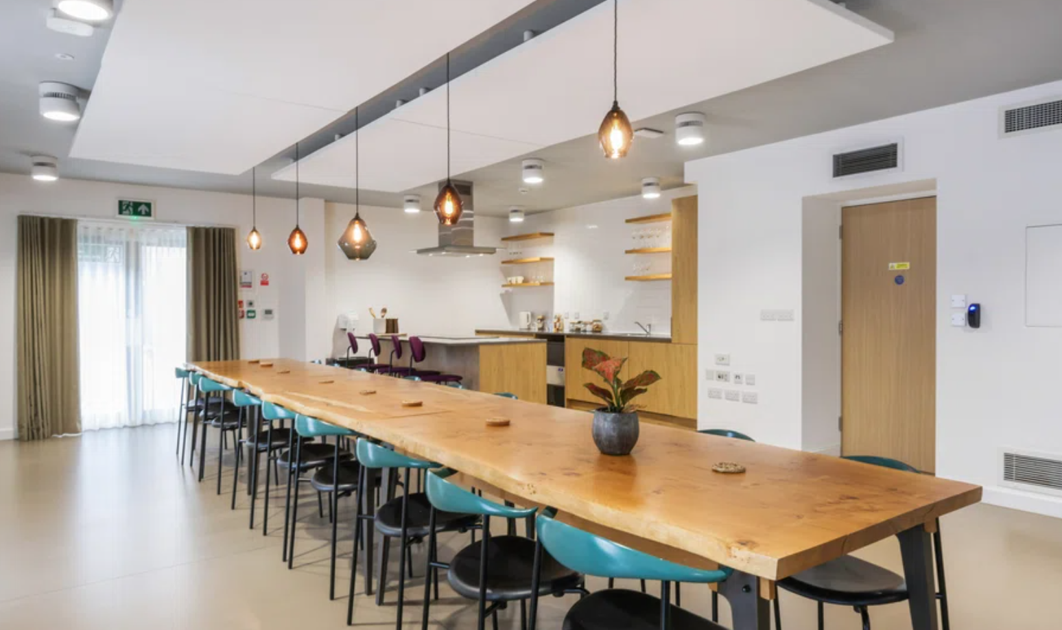 1 bedroom apartment at The Lansdowne - Image 4