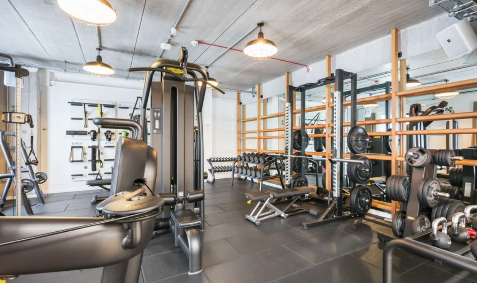 2 bedroom apartment at The Lansdowne - Image 7