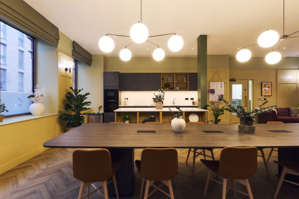 2 bedroom apartment at U&A