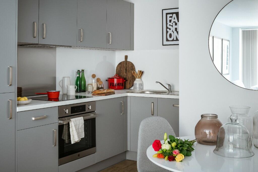 3 bedroom apartment at U&A - Image 10