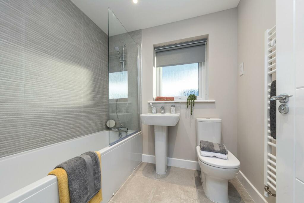 3 bedroom house at Bishops Park II - Image 13