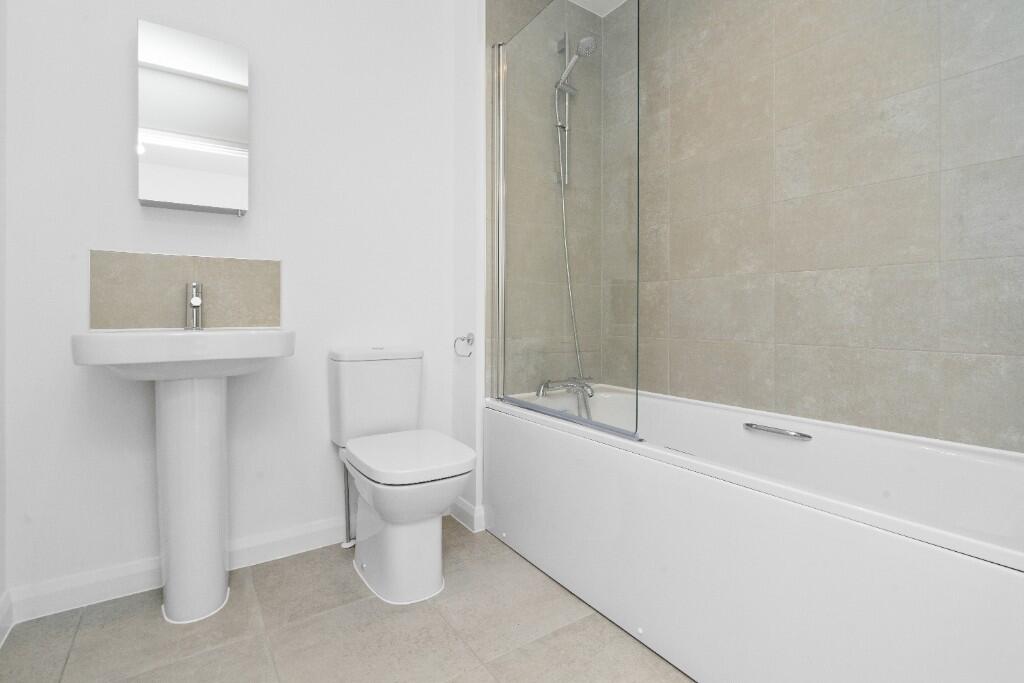 2 bedroom apartment at Spinning Fields - Image 12