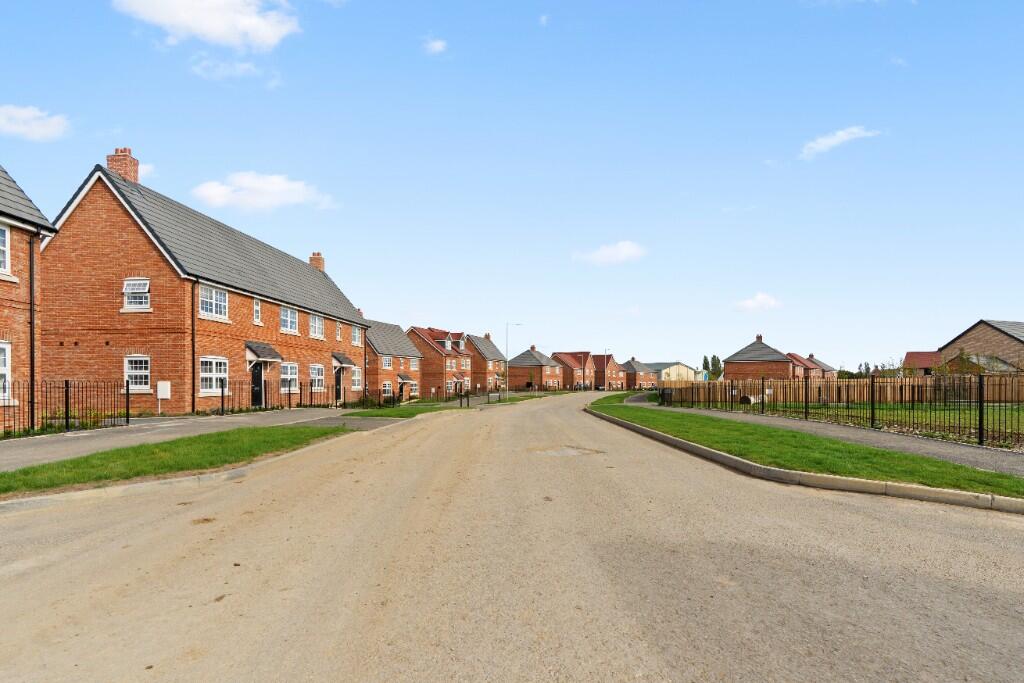 3 bedroom house at Spinning Fields - Image 4