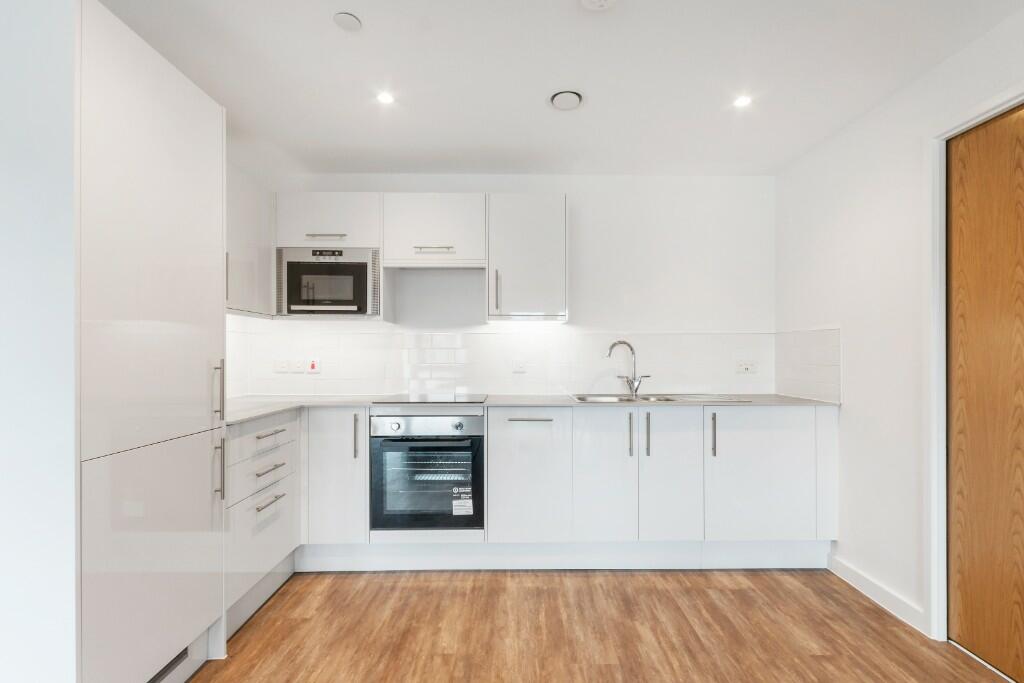 2 bedroom apartment at The Blockhouse - Image 4