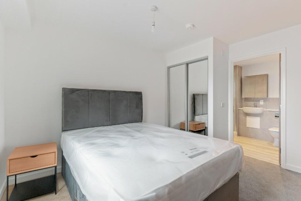 2 bedroom apartment at The Blockhouse - Image 13