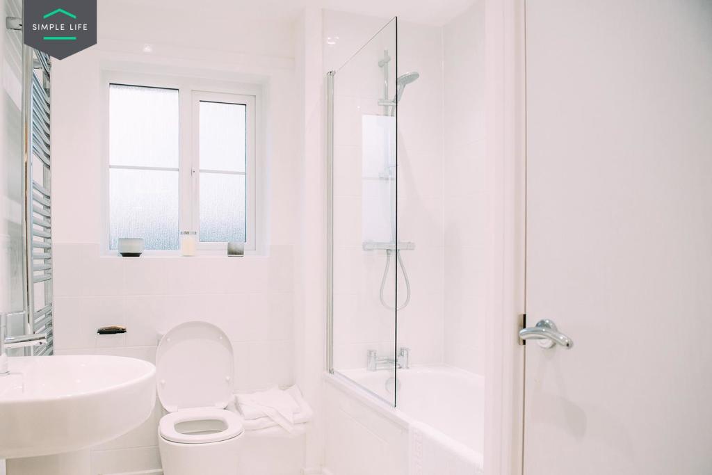 3 bedroom house at Fornham Place - Image 3