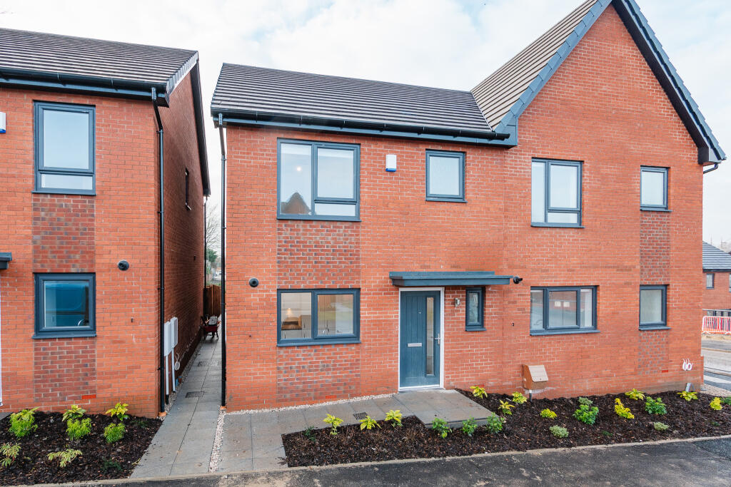 3 bedroom house at Irwell View - Image 11