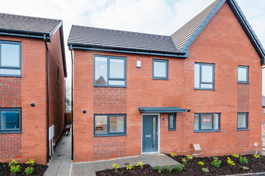 3 bedroom house at Irwell View - Image 3