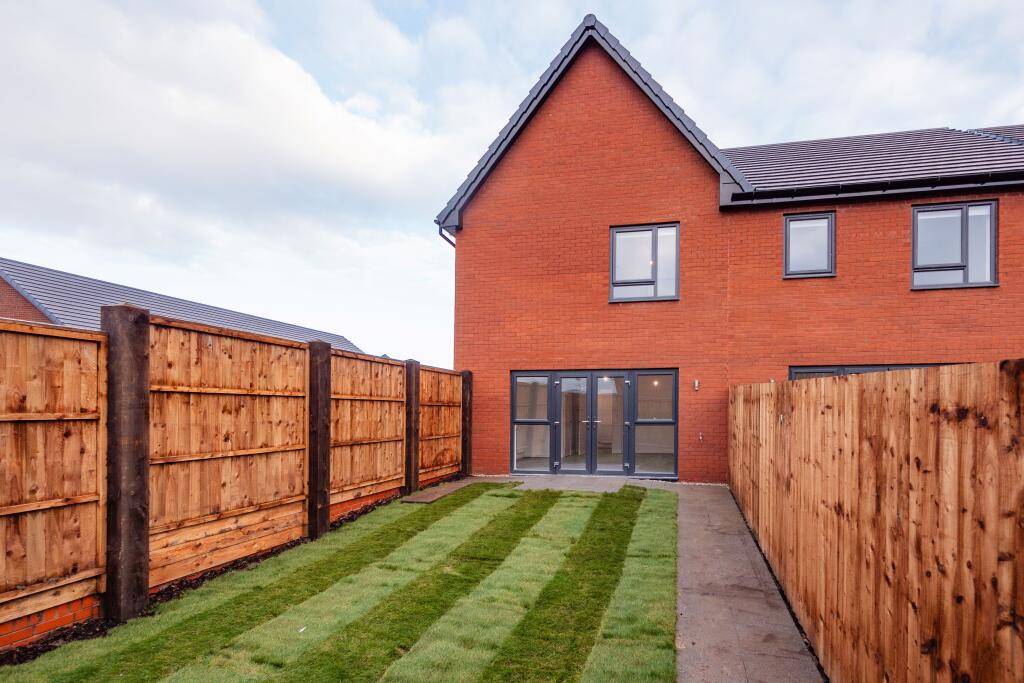 3 bedroom house at Irwell View - Image 7