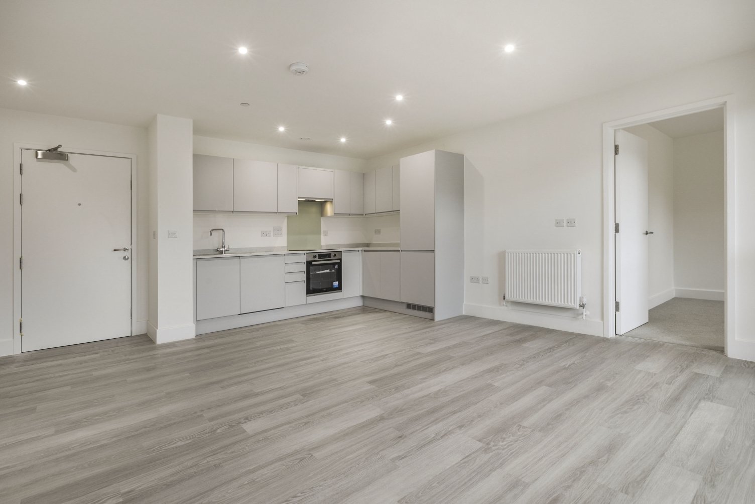 2 bedroom apartment at Pioneer Wharf at Waterfront - Image 1