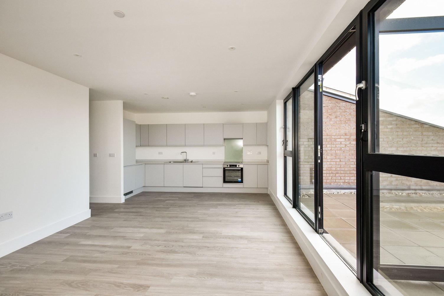 2 bedroom apartment at Pioneer Wharf at Waterfront - Image 7