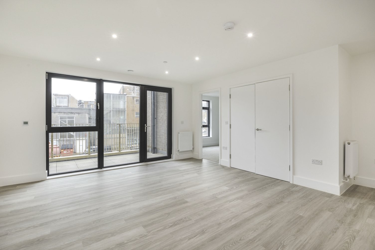 2 bedroom apartment at Pioneer Wharf at Waterfront - Image 8