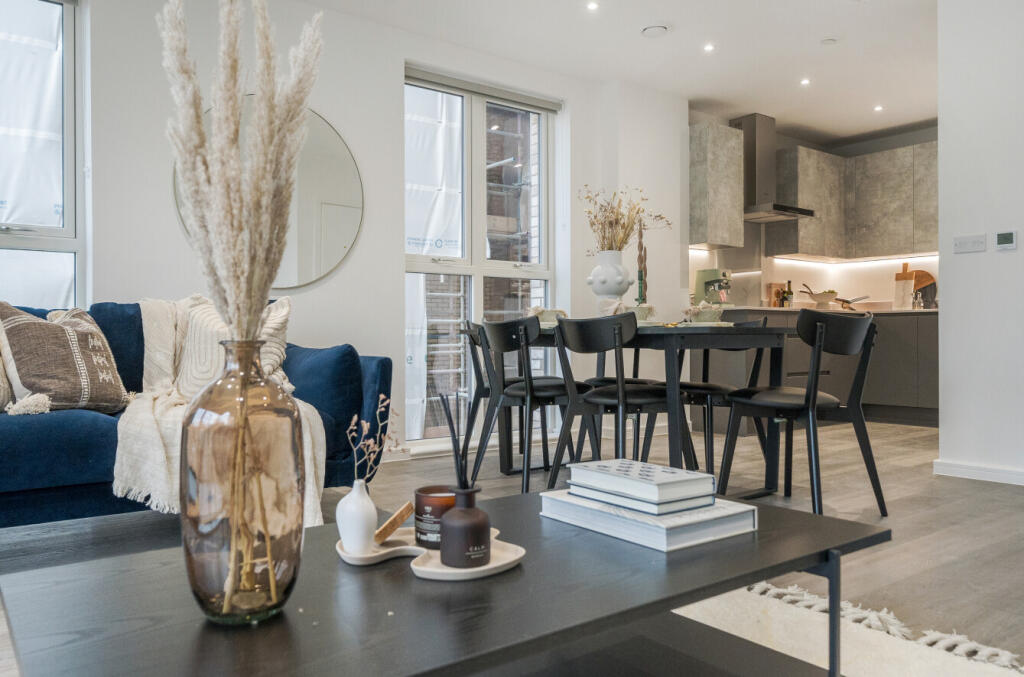 1 bedroom apartment at Clapham Park - Image 6