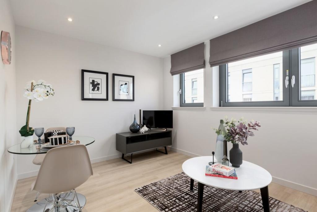 1 bedroom apartment at Lochrin Quay - Image 7