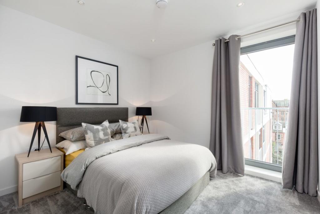 2 bedroom apartment at Lochrin Quay - Image 5