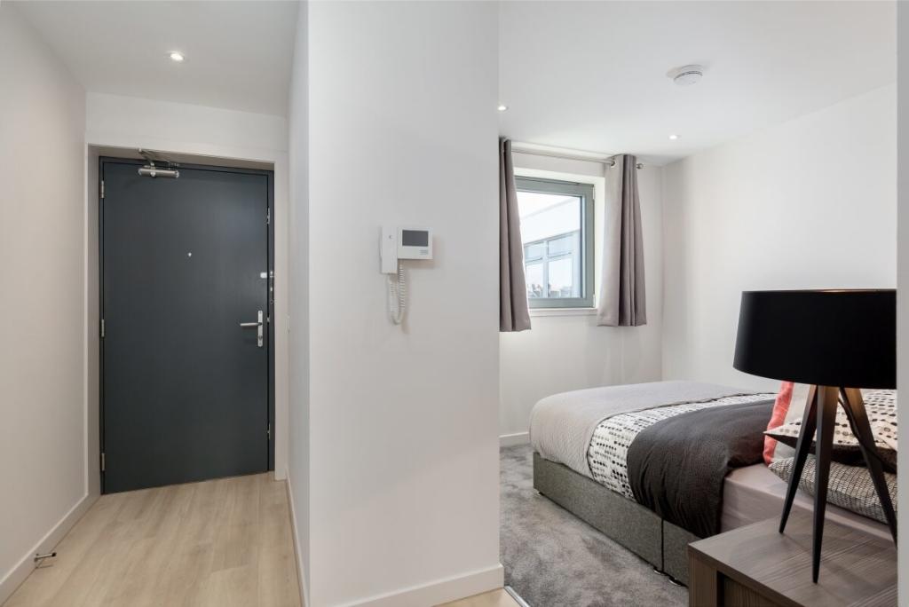 Studio apartment at Lochrin Quay - Image 1