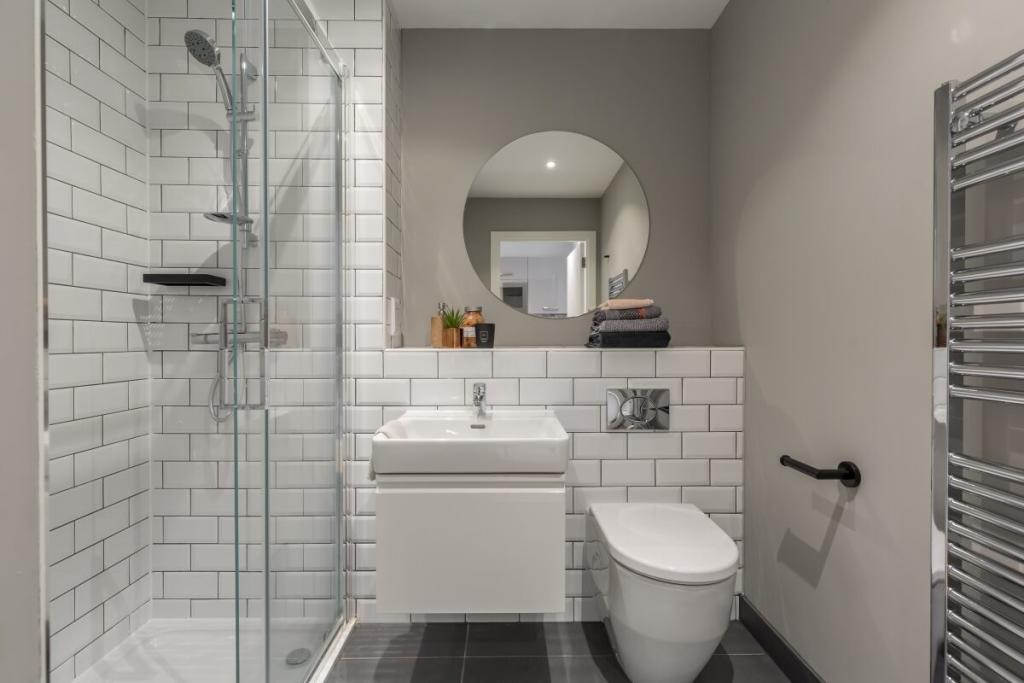 Studio apartment at Lochrin Quay - Image 10