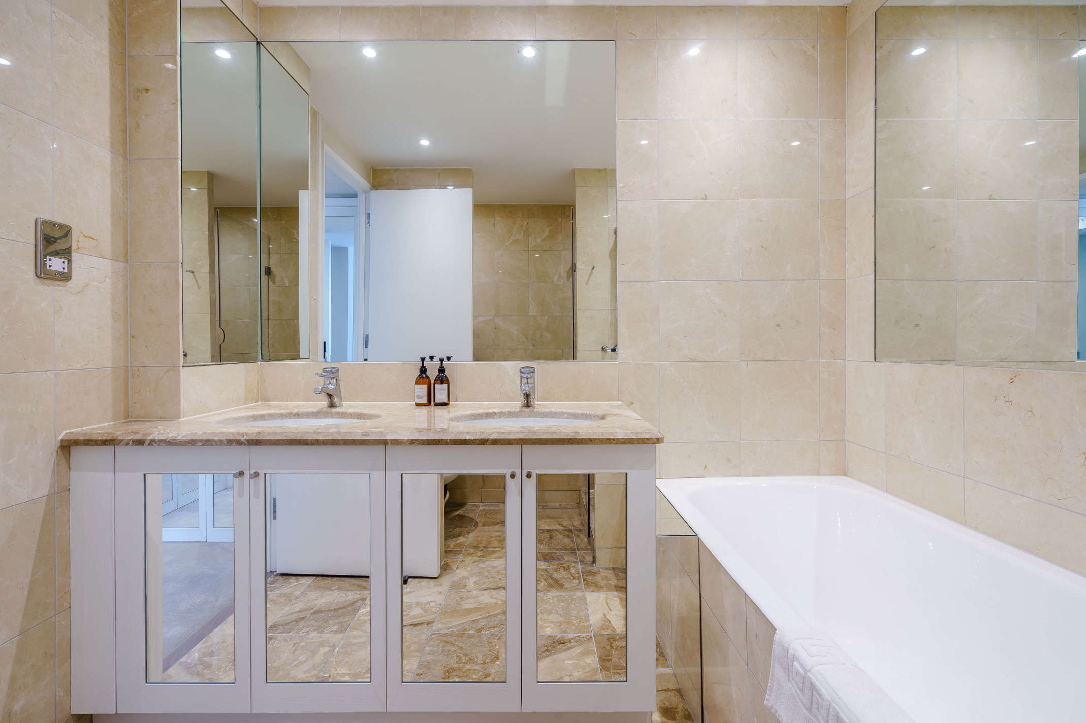 2 bedroom apartment at Circus Apartments - Image 10