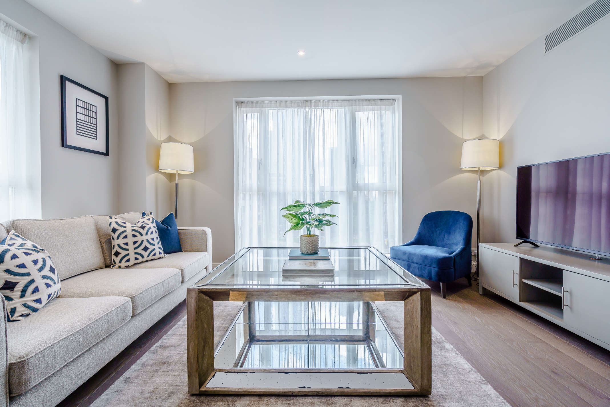 2 bedroom apartment at Circus Apartments - Image 29