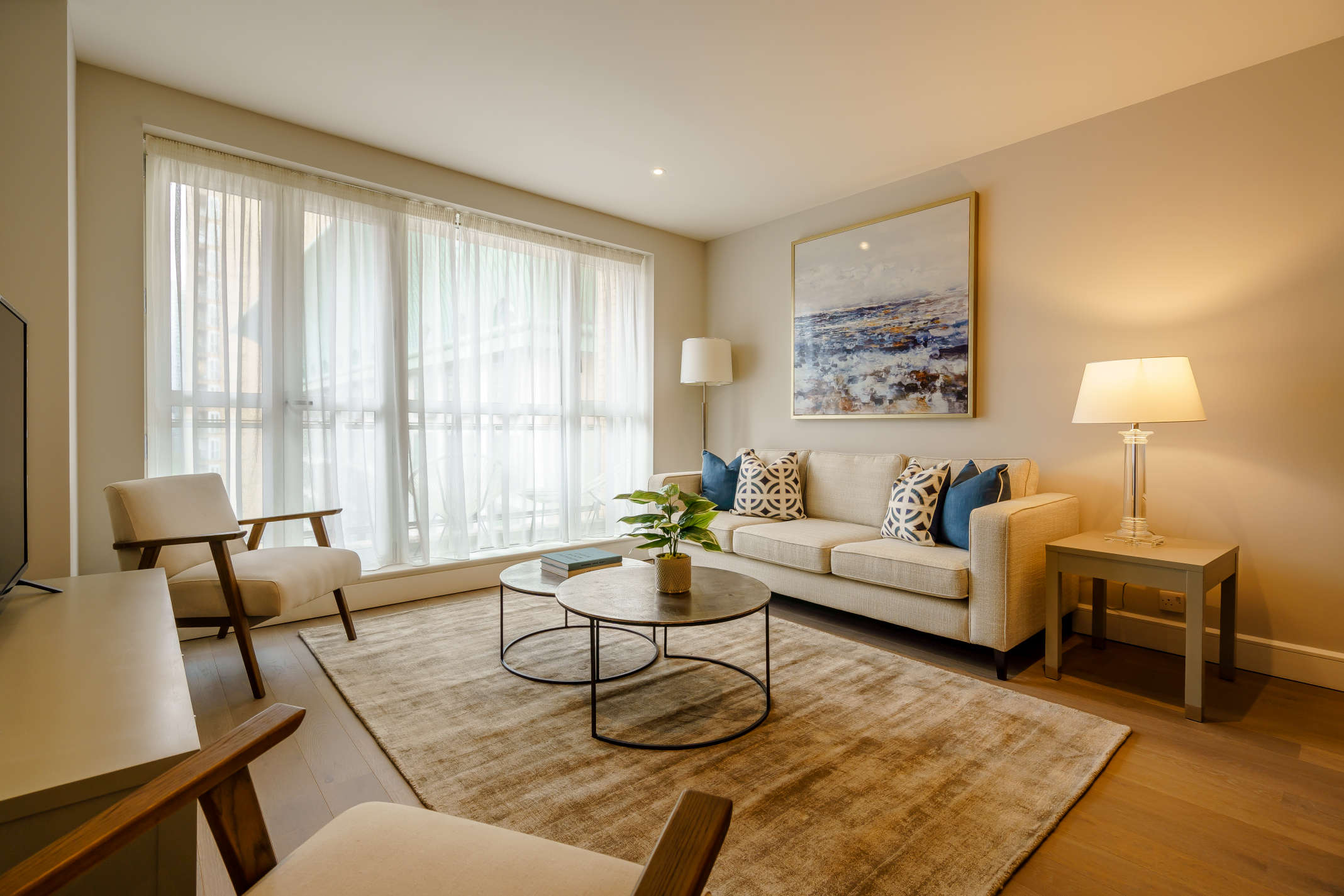 2 bedroom apartment at Circus Apartments - Image 6