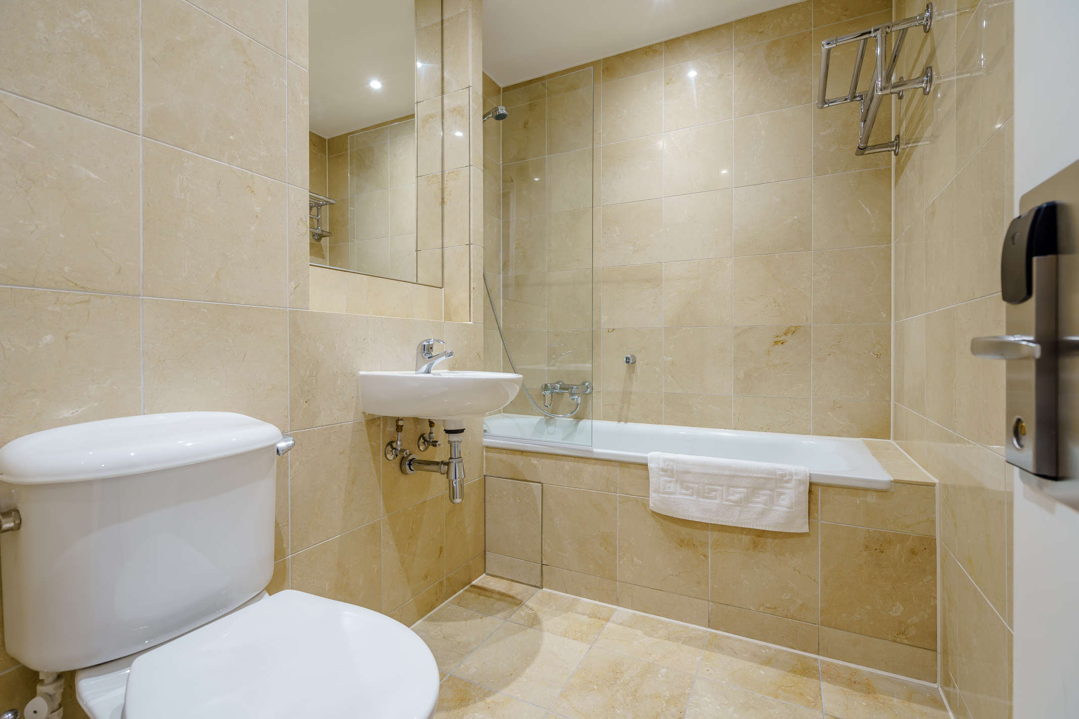 2 bedroom apartment at Circus Apartments - Image 24