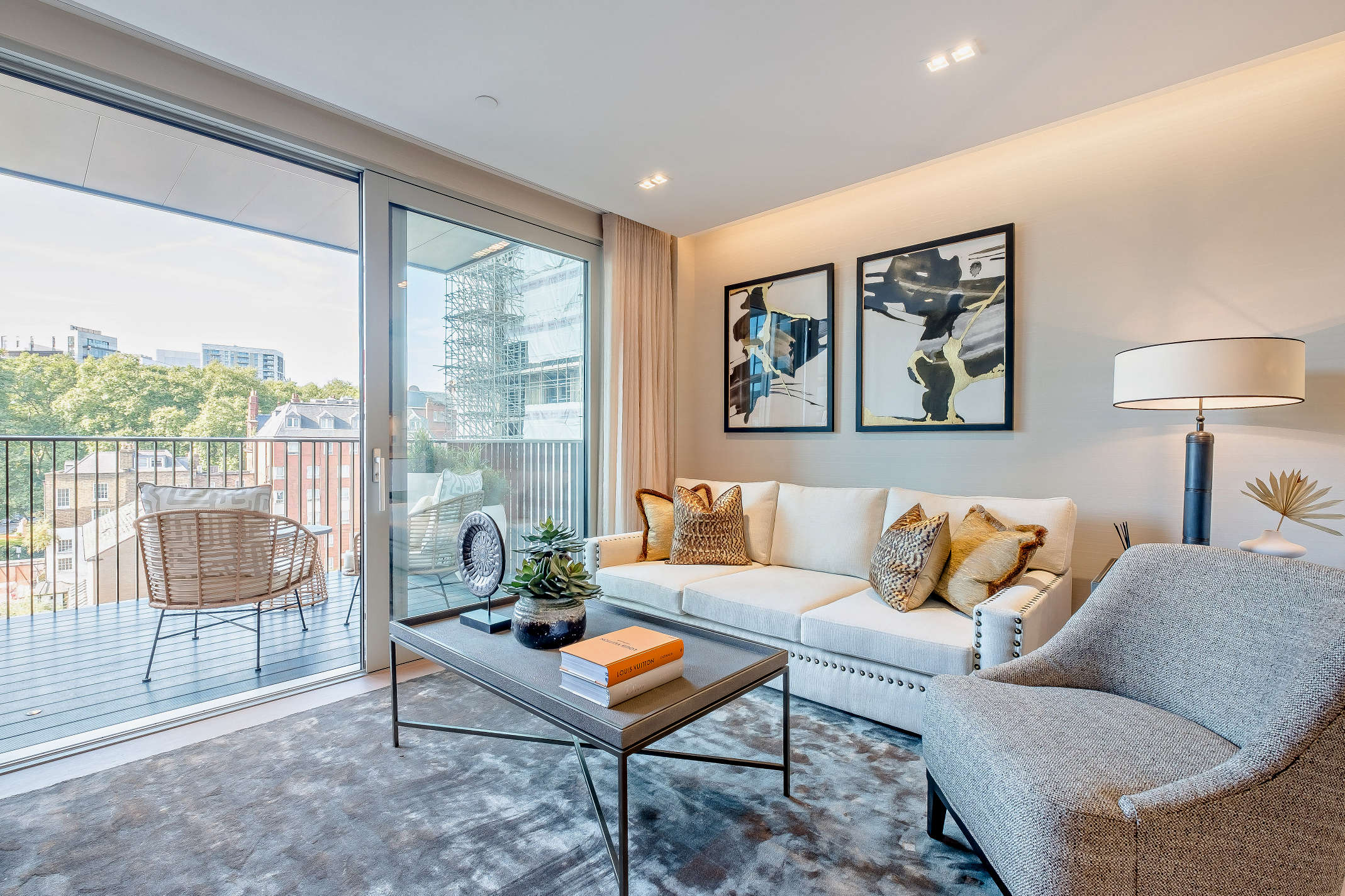 2 bedroom apartment at Garrett Mansions - Image 11