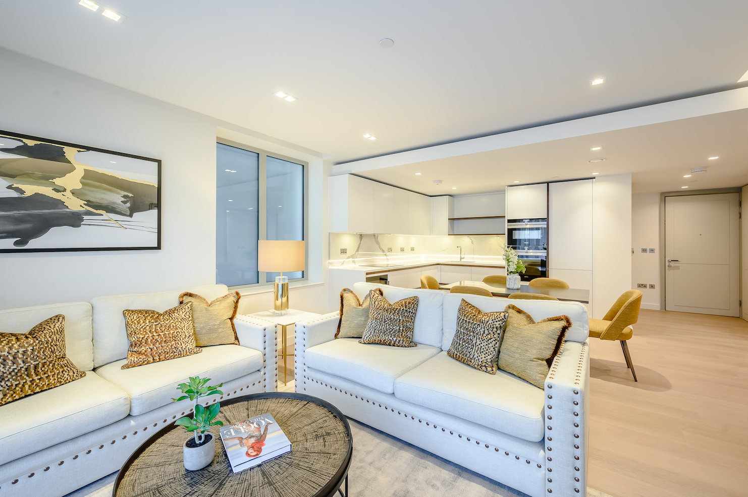 2 bedroom apartment at Garrett Mansions - Image 18