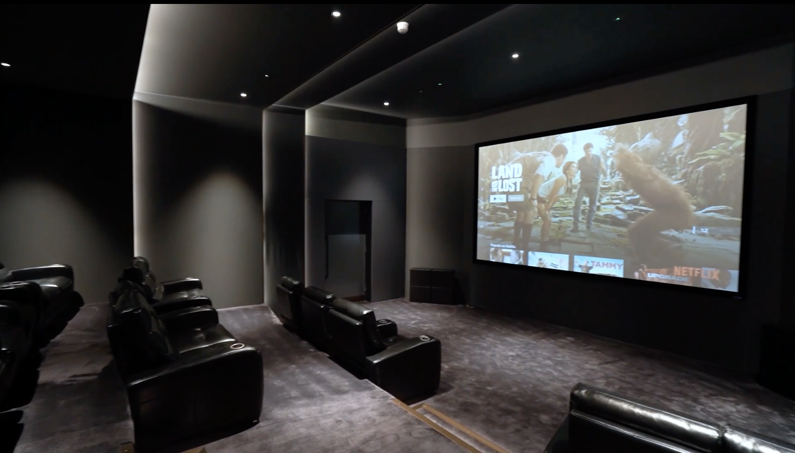 2 bedroom apartment at Garrett Mansions - Image 6