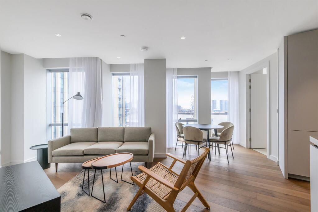 3 bedroom apartment at Upper Riverside - Image 1