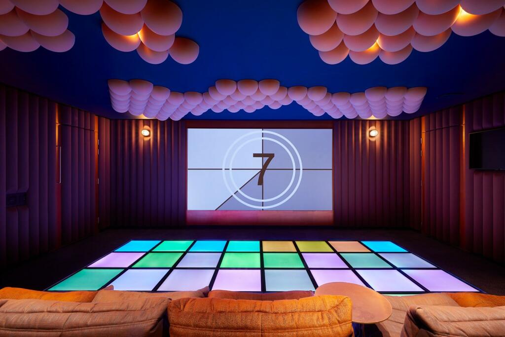 2 bedroom apartment at Upper Riverside - Image 5