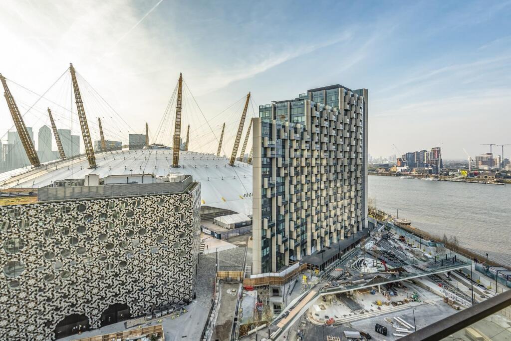 2 bedroom apartment at Upper Riverside - Image 6