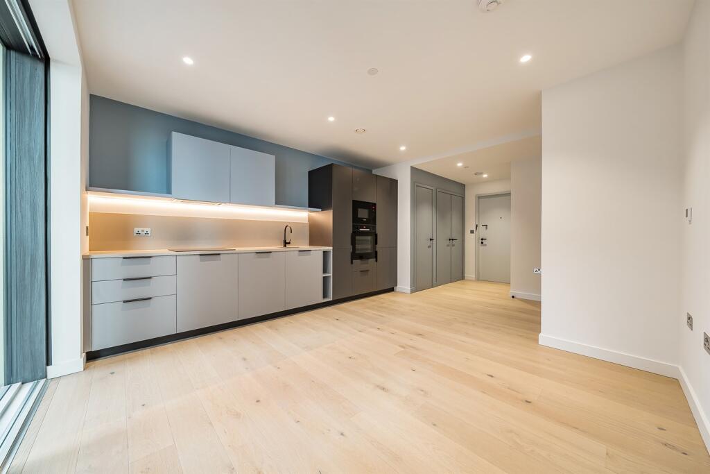 Studio apartment at Upper Riverside - Image 8