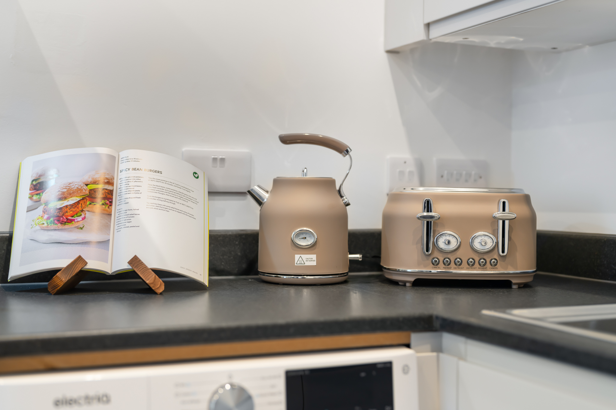 3 bedroom apartment at The Bays - Image 19