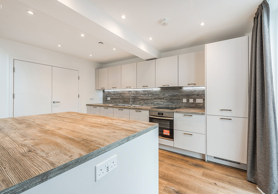 2 bedroom duplex at Howard Court - Image 4