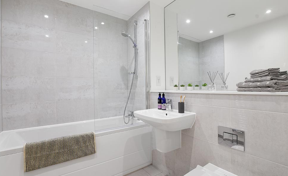 Studio apartment at Howard Court - Image 4