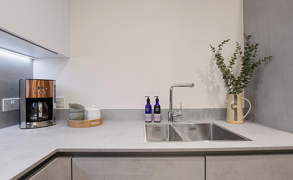 Studio apartment at Howard Court - Image 12