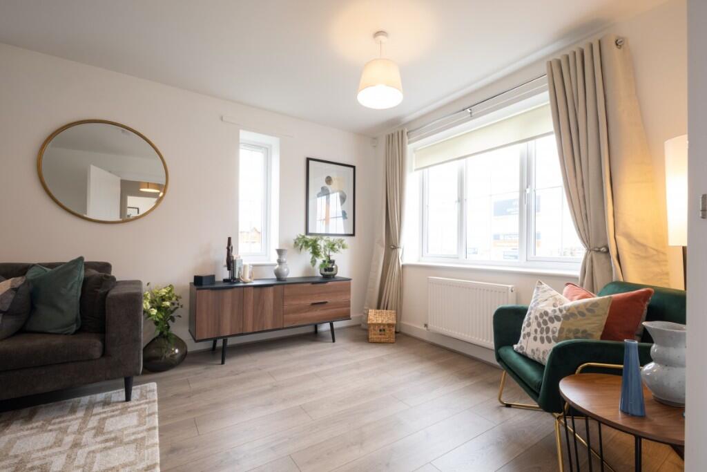 3 bedroom house at The Pioneers - Image 6